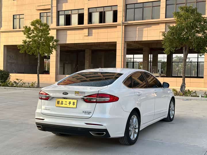 Фото 9 - Ford Mondeo