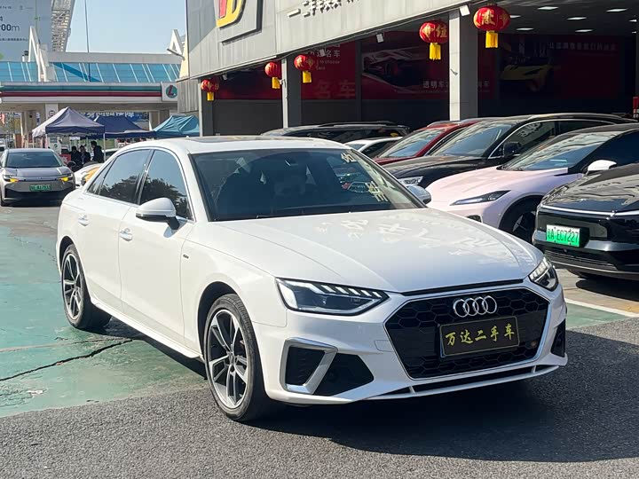 Фото 2 - Audi A4L