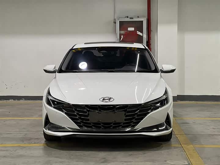 Фото 2 - Hyundai Elantra N line
