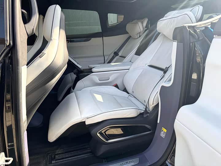 Фото 5 - HiPhi X