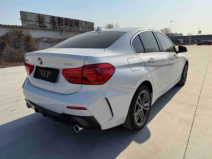 Фото 4 - BMW 1 Series