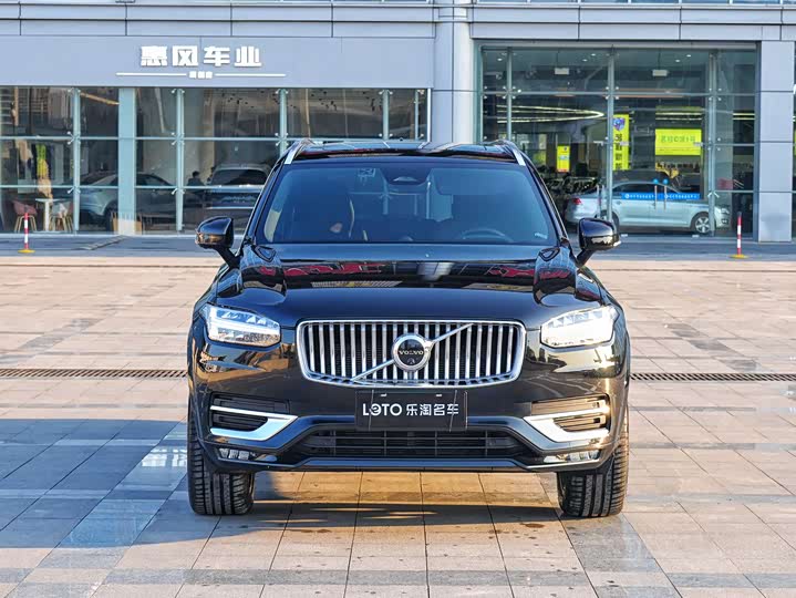 Фото 2 - Volvo XC90