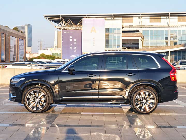 Фото 3 - Volvo XC90