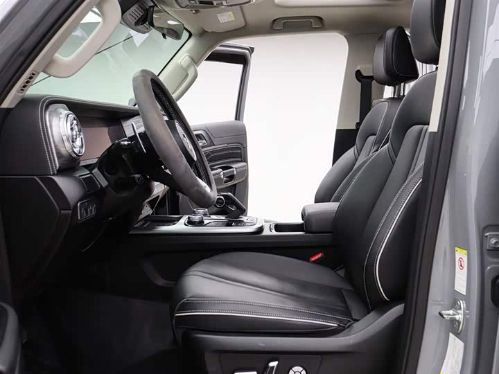 Фото 2 - Tank 300