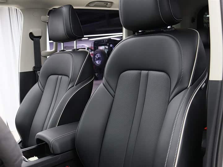 Фото 3 - Tank 300