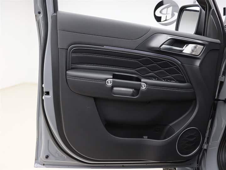 Фото 5 - Tank 300