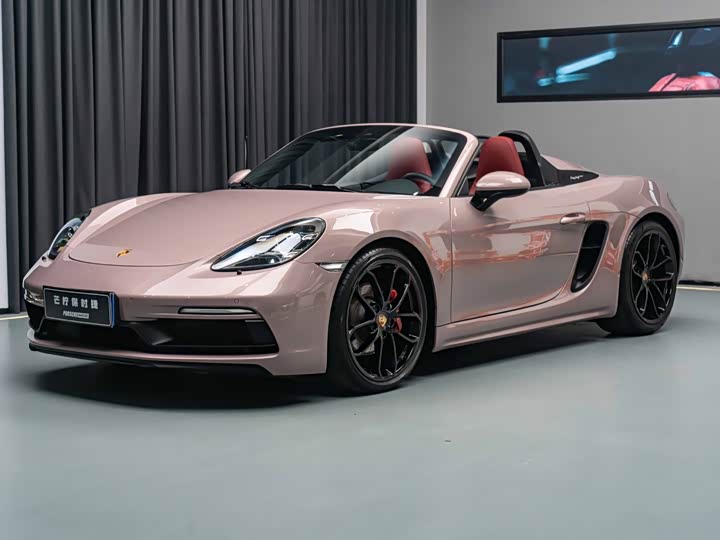 Фото 1 - Porsche 718