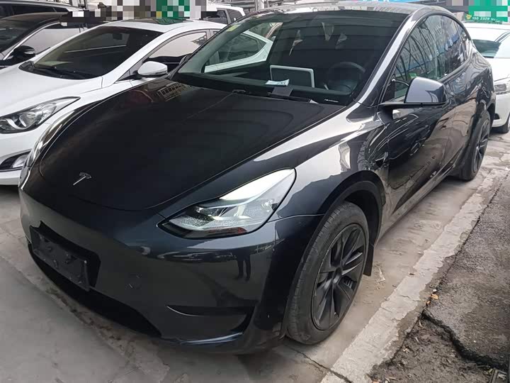 Фото 2 - Tesla Model Y