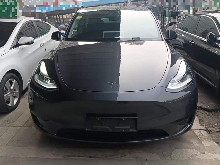 Фото 3 - Tesla Model Y