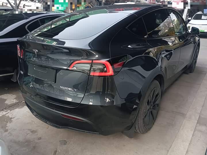 Фото 7 - Tesla Model Y