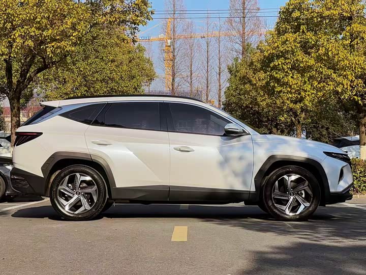 Фото 4 - Hyundai Tucson L