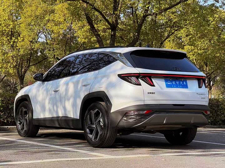 Фото 7 - Hyundai Tucson L