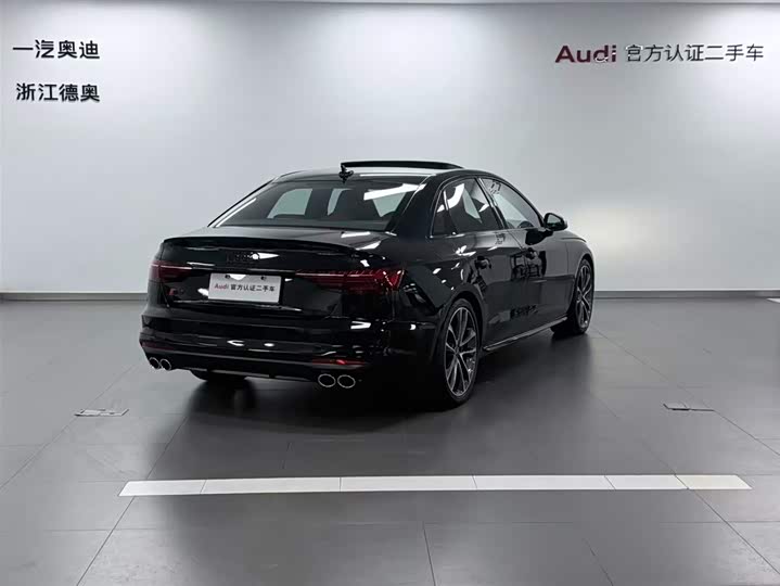 Фото 4 - Audi S4