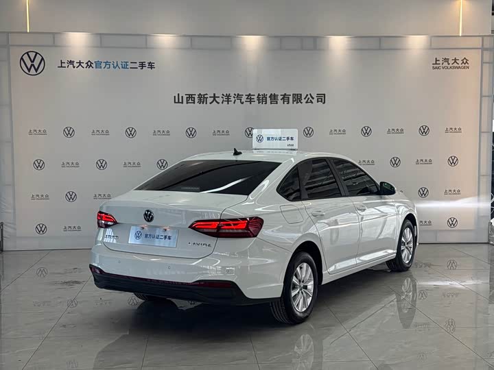 Фото 2 - Volkswagen Lavida