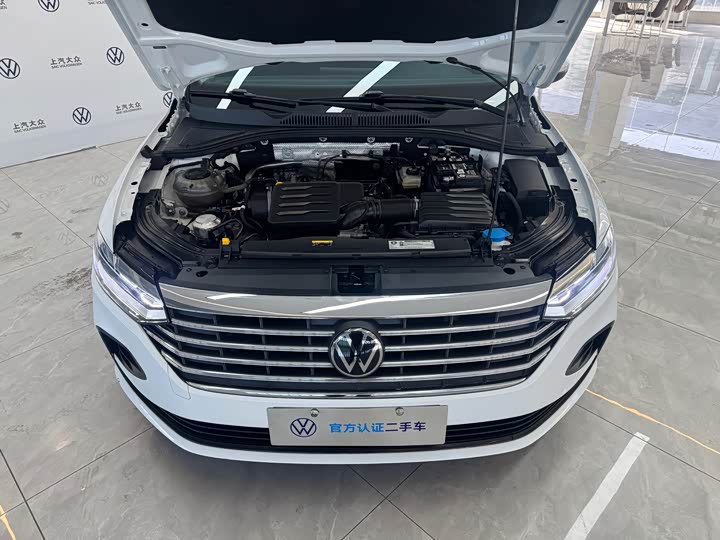 Фото 9 - Volkswagen Lavida