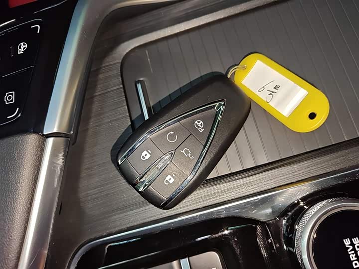 Фото 9 - Changan UNI-T