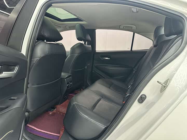 Фото 5 - Toyota Corolla