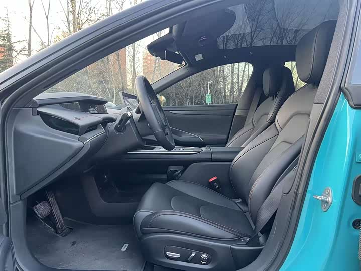 Фото 4 - Xiaomi SU7