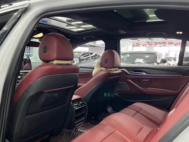 Фото 8 - BMW 5 Series