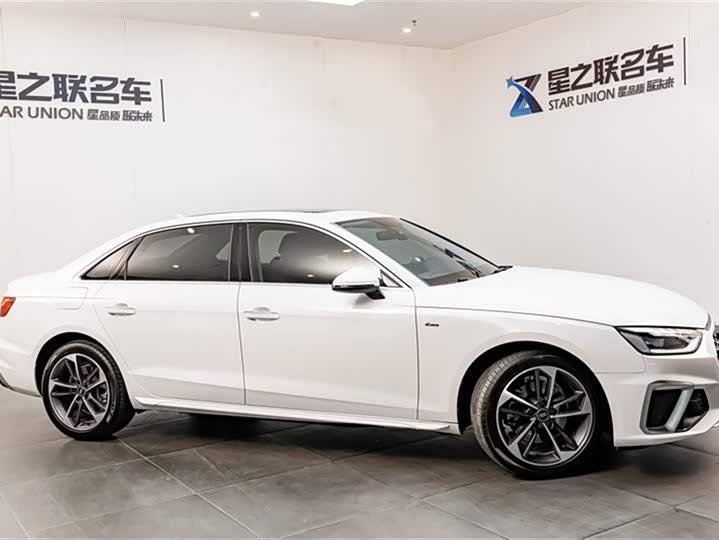 Фото 6 - Audi A4L