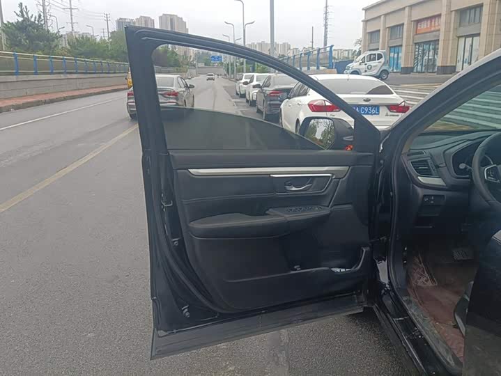 Фото 7 - Honda CR-V