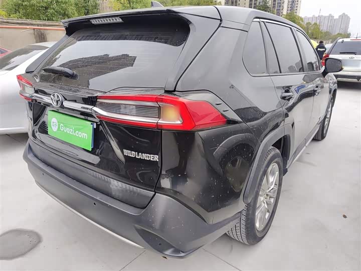 Фото 7 - Toyota Wildlander