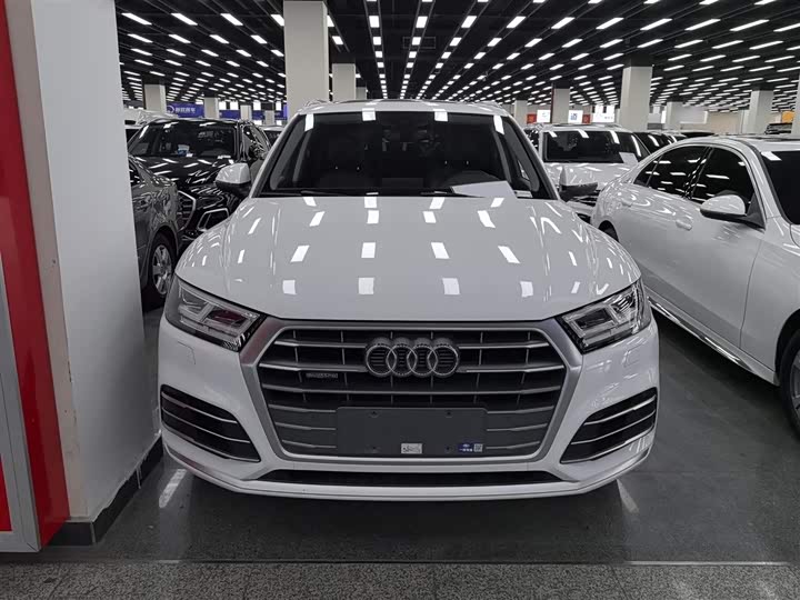 Фото 3 - Audi Q5L