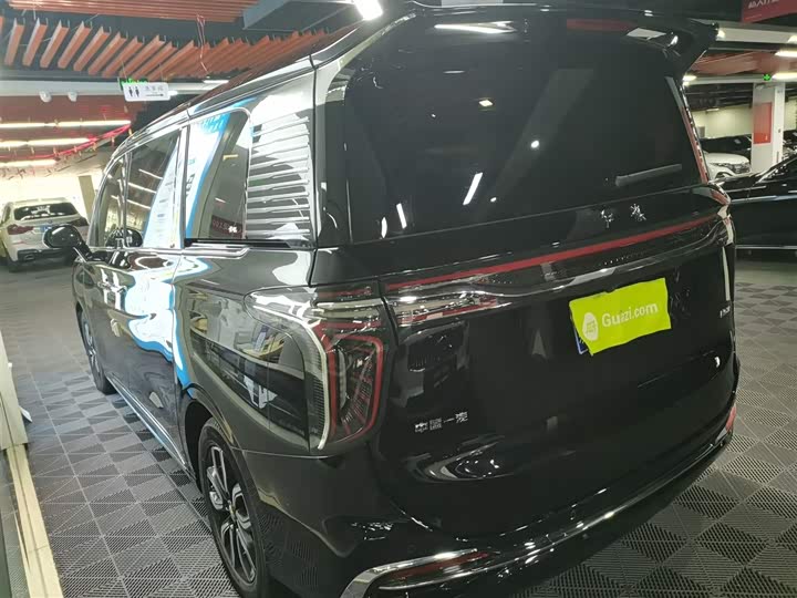 Фото 5 - Hongqi HQ9