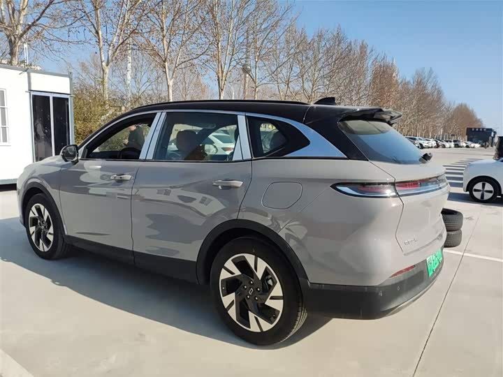 Фото 5 - Bestune 07