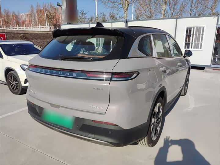 Фото 7 - Bestune 07