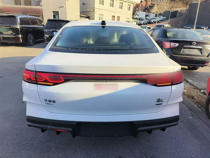 Фото 6 - BYD Qin L