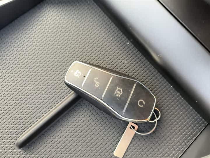 Фото 9 - BYD Qin L