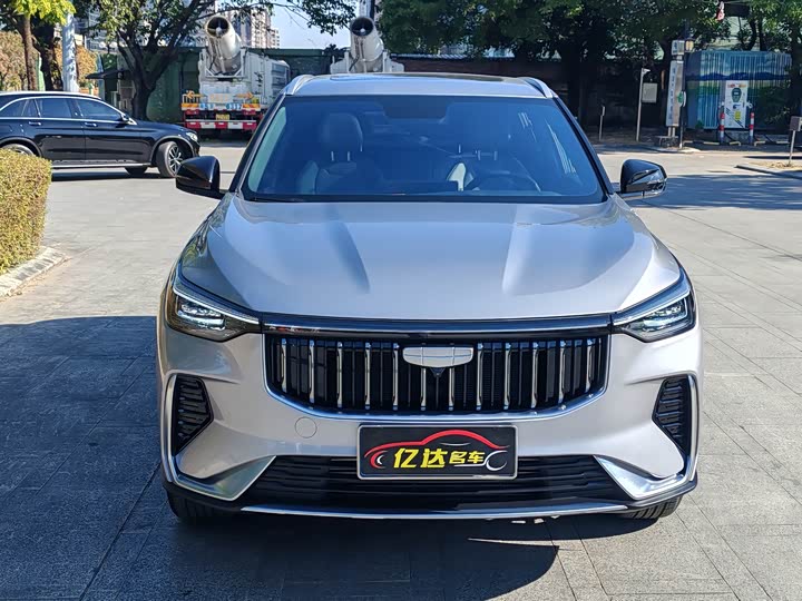 Фото 2 - Geely Atlas