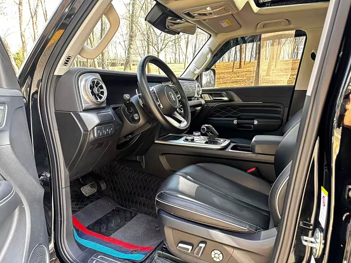 Фото 5 - Tank 300