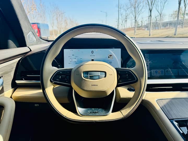 Фото 3 - Geely Monjaro