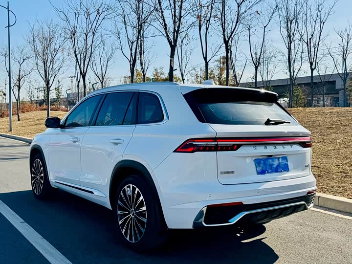 Фото 7 - Geely Monjaro