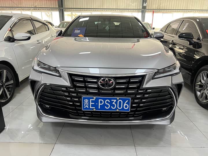 Фото 3 - Toyota Avalon