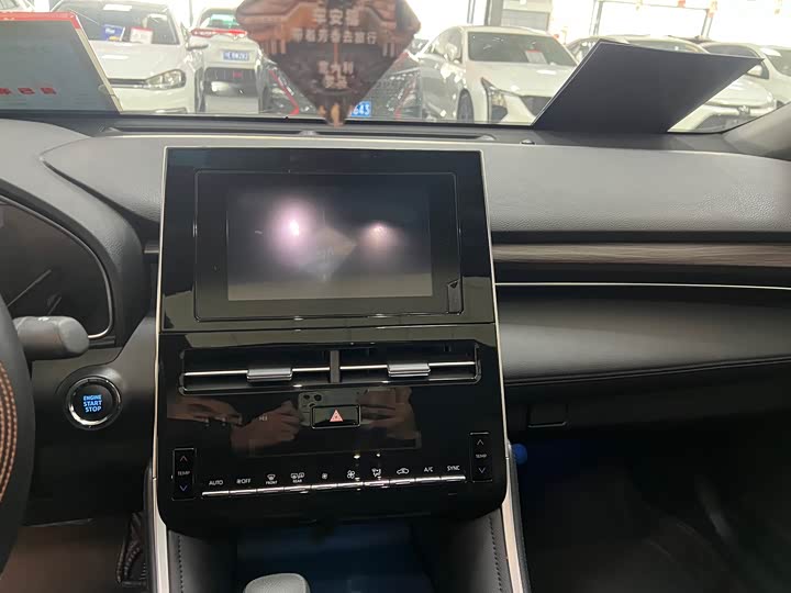 Фото 5 - Toyota Avalon