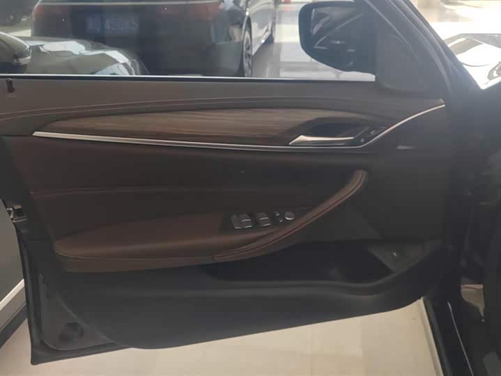 Фото 7 - BMW 5 Series