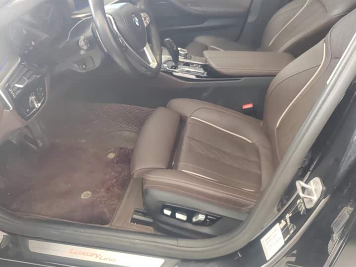 Фото 9 - BMW 5 Series