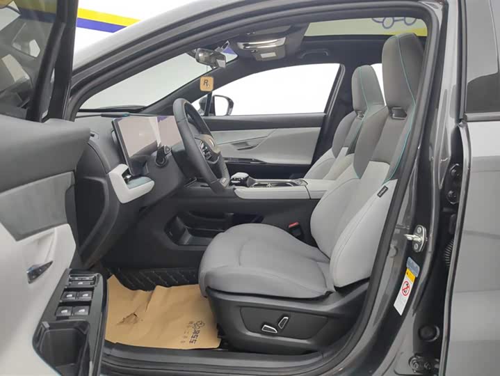 Фото 9 - Changan UNI-T