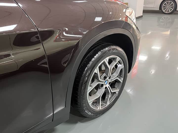 Фото 8 - BMW X1