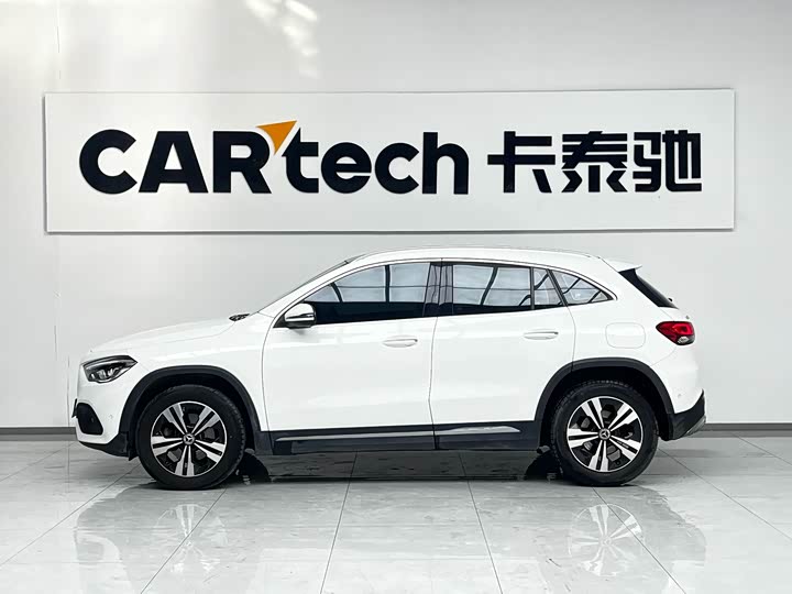 Фото 3 - Mercedes-Benz GLA-Class