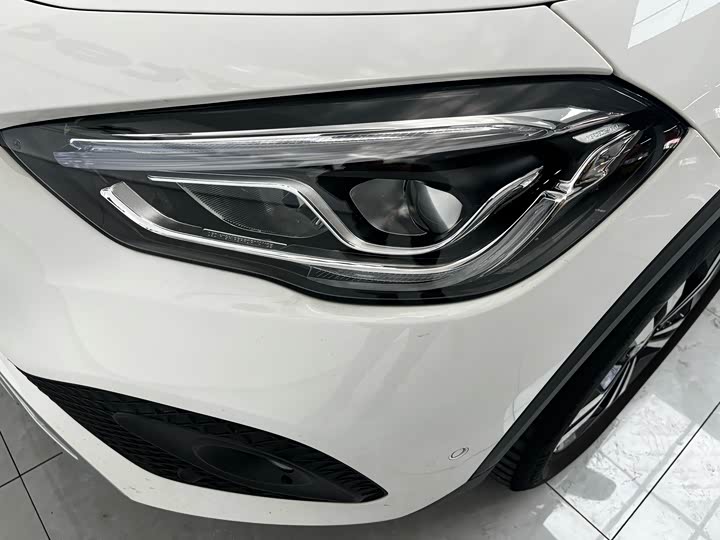 Фото 6 - Mercedes-Benz GLA-Class