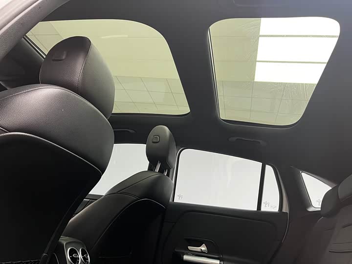 Фото 8 - Mercedes-Benz GLA-Class