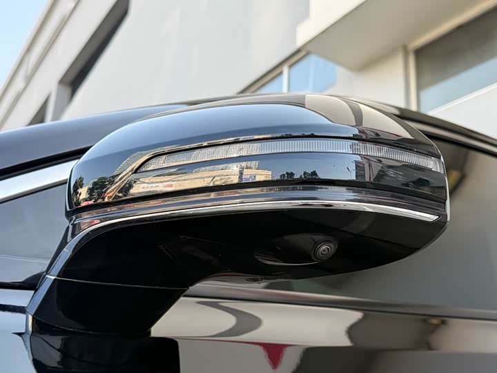 Фото 9 - Bestune B70