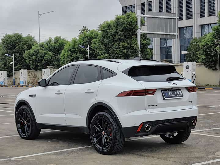 Фото 4 - Jaguar E-Pace