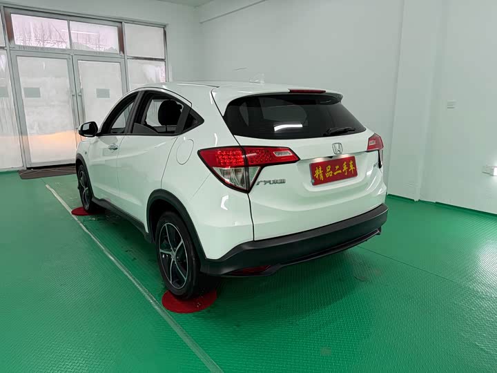 Фото 6 - Honda Vezel