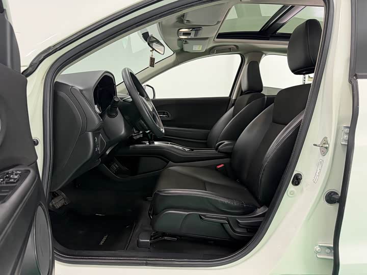 Фото 9 - Honda Vezel