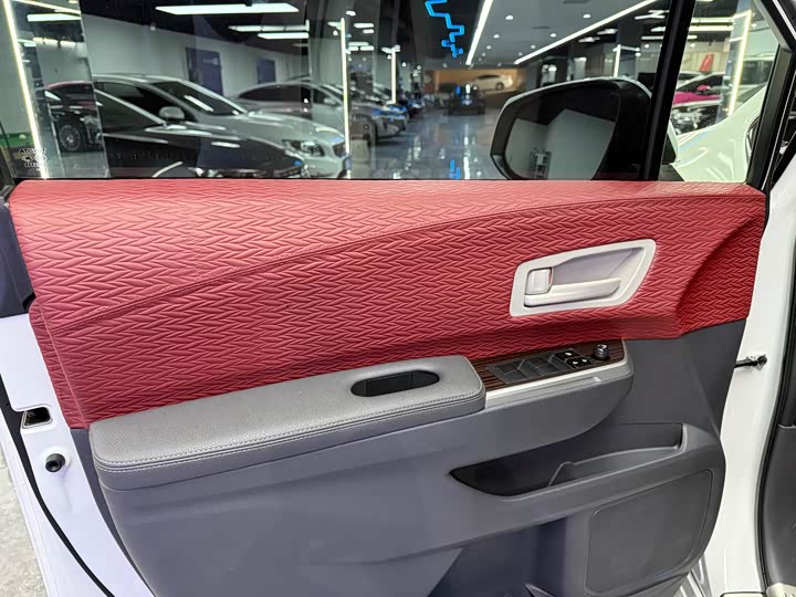 Фото 7 - Toyota Granvia